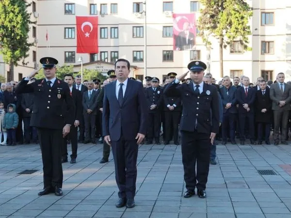 ULU ÖNDER GAZİ MUSTAFA KEMAL ATATÜRK ÜNYE