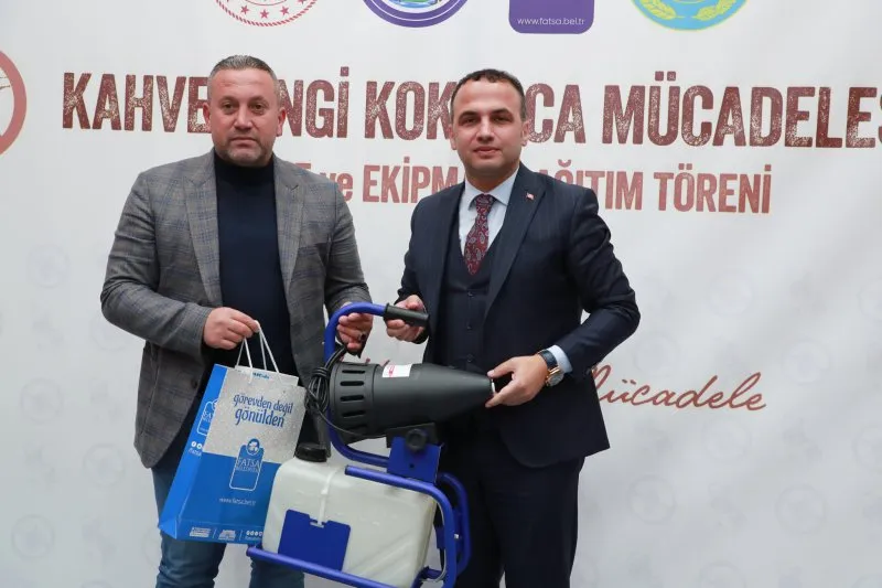 KAHVERENGİ KOKARCA MÜCADELESİNDE MUHTARLIKLARA ULV CİHAZI DESTEĞİ