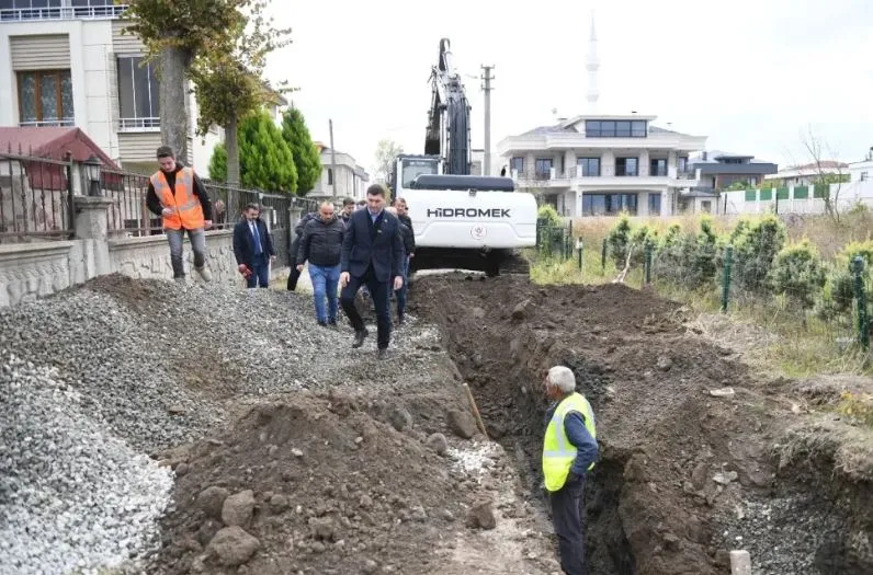 Cumhuriyet Mahallesi’nde yağmur suyu hattı çalışması…