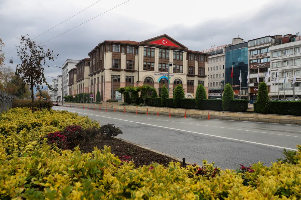 ORDU, KIŞ ÇİÇEKLERİ İLE SÜSLENİYOR