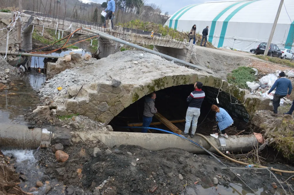 ÜNYE’DE YOL ÇALIŞMALARINDA BULUNAN TARİHİ TAŞ KÖPRÜ RESTORE EDİLECEK