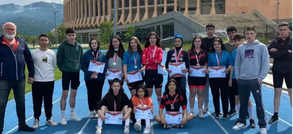 Ünyeli kızlar Türkiye Bisiklet Şampiyonası’na katılıyor…