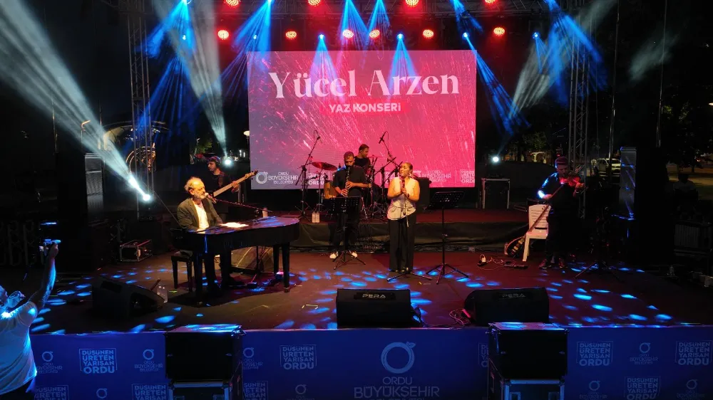 YÜCEL ARZEN’DEN UNUTULMAZ MÜZİK ŞÖLENİ…