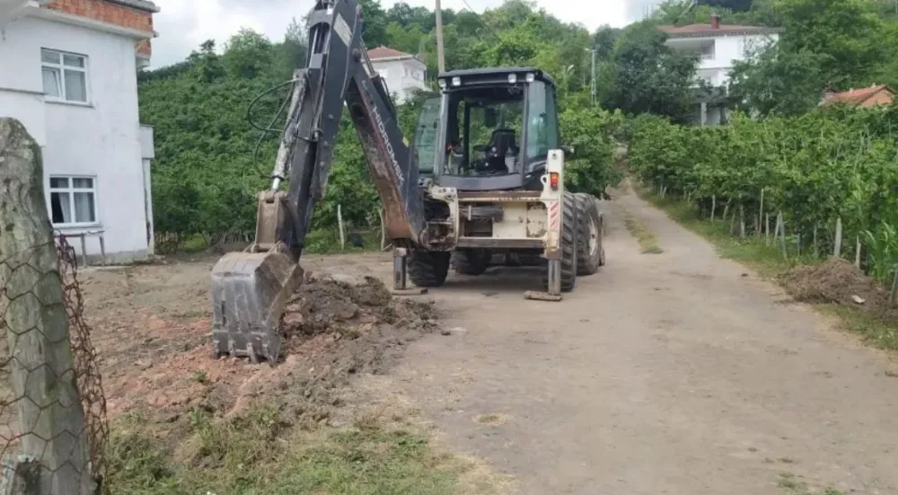 Başkan Karayiğit’in talimatıyla Çaybaşı’nda yol sorunları çözüme kavuşuyor…