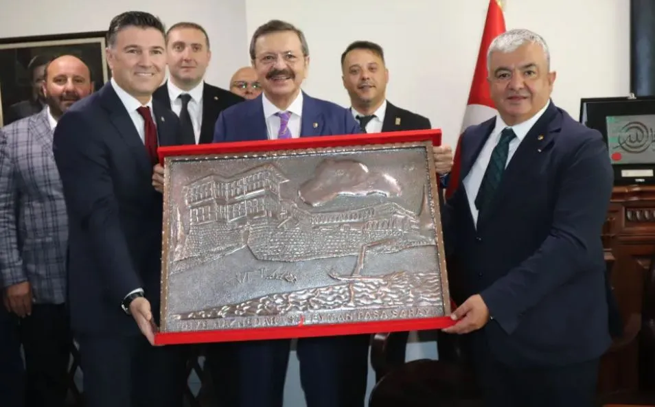 BAŞKAN HİSARCIKLIOĞLU; ÜNYE TİCARET BORSASI İLE GURUR DUYUYORUM”