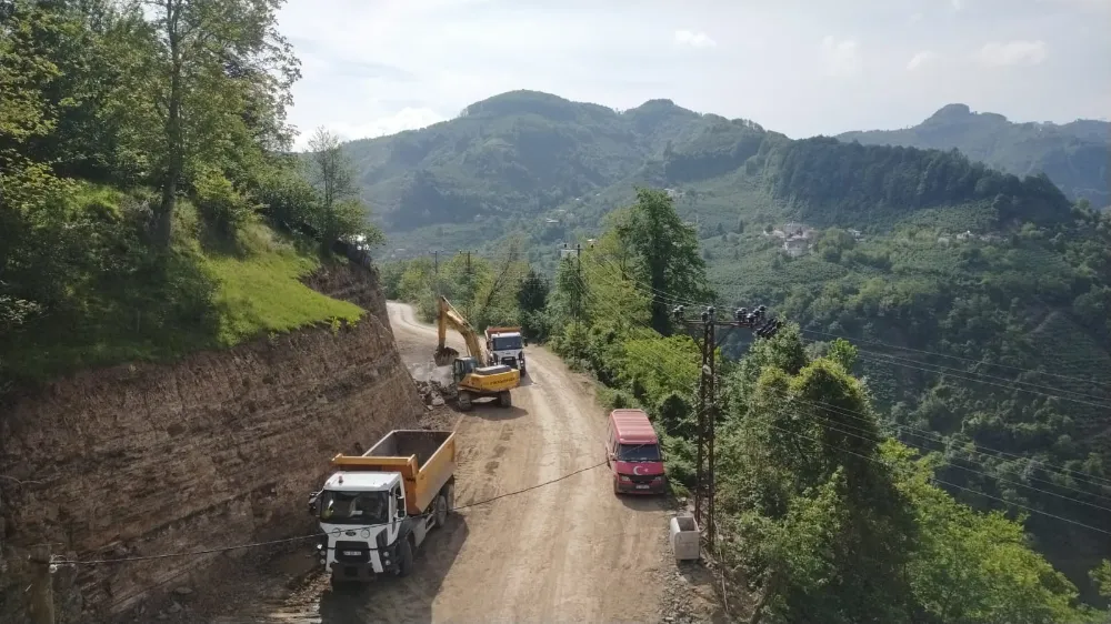 PERŞEMBE’DE YOLLAR GENİŞLİYOR