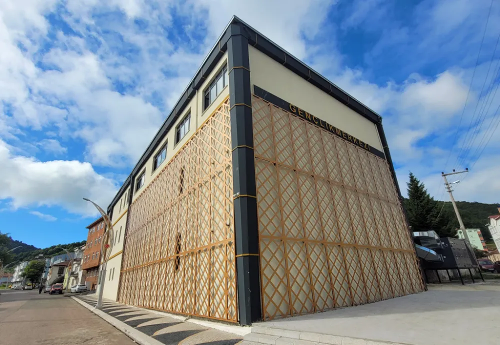 AKKUŞ GENÇLİK MERKEZİNE 5 MİLYON TL’LİK ÖDENEK…