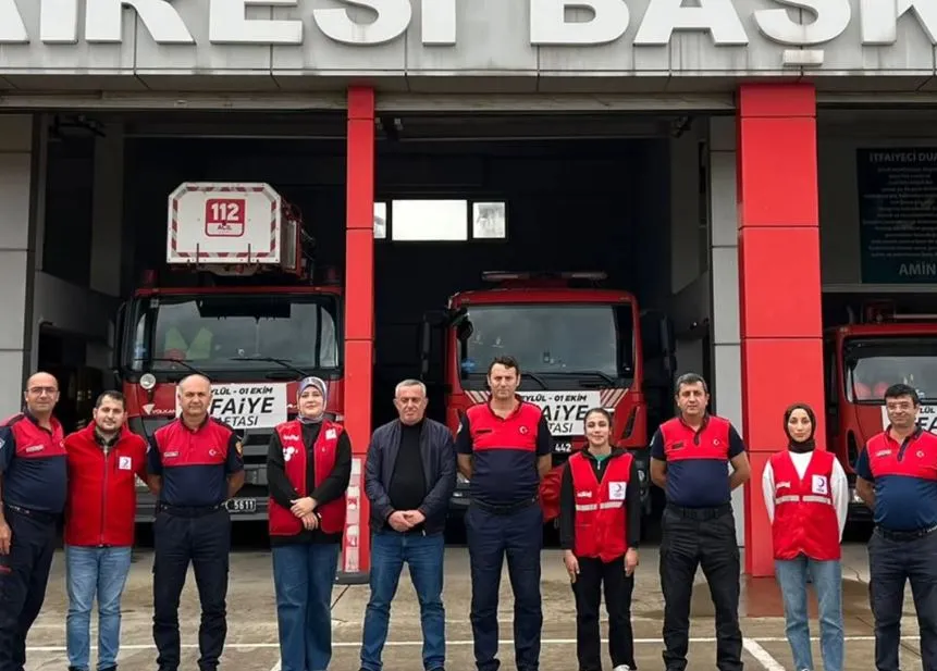 Ünye Kızılay’dan İtfaiye Haftası’nda anlamlı ziyaret