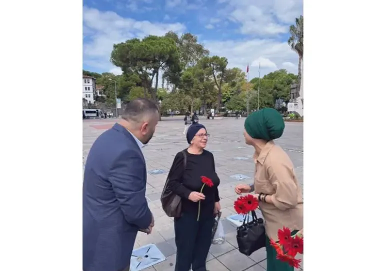 ANAHTAR PARTİ ÜNYE’DEN, BÜYÜKLERİNE ÇİÇEKLİ SÜRPRİZ