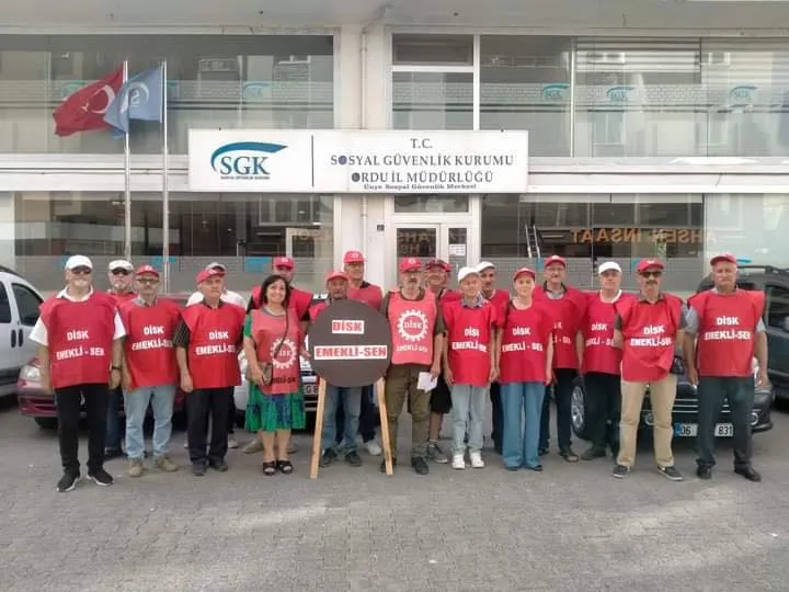 DİSK / Devrimci Emekli-Sen Ünye Şubesi Görev Dağılımını Yaptı.