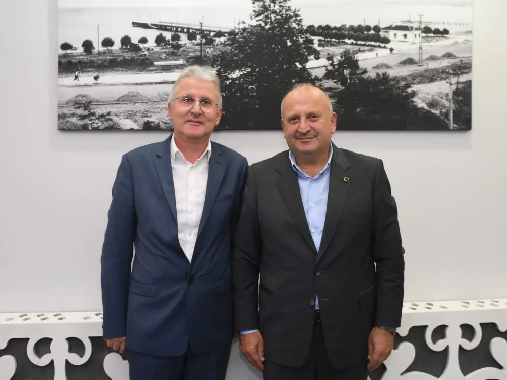 BAŞKAN TAVLI KENT KONSEYİ YÖNETİMİNİ AĞIRLADI...