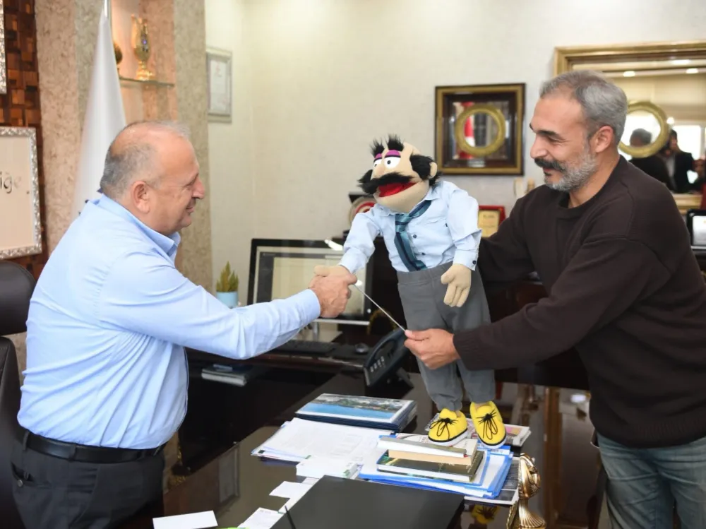 ÜNYE ŞEHİR TİYATROSU’NDAN BAŞKAN TAVLI’YA ZİYARET