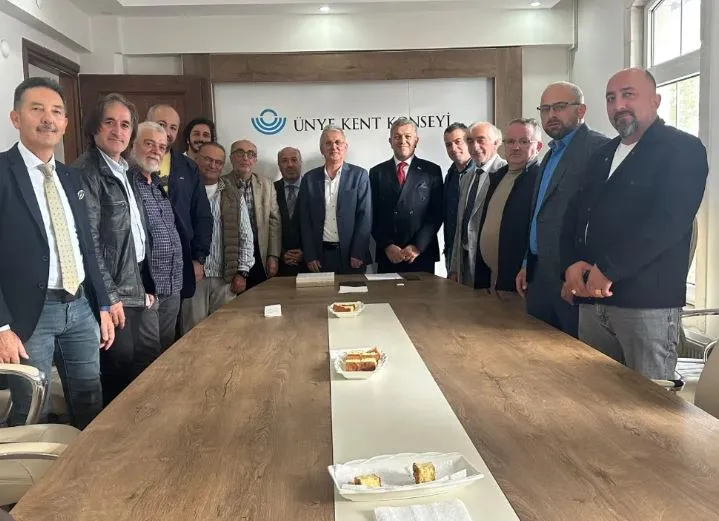 ÜNYE SİVİL TOPLUM PLATFORMU’NDAN KENT KONSEYİ’NE HAYIRLI OLSUN ZİYARETİ