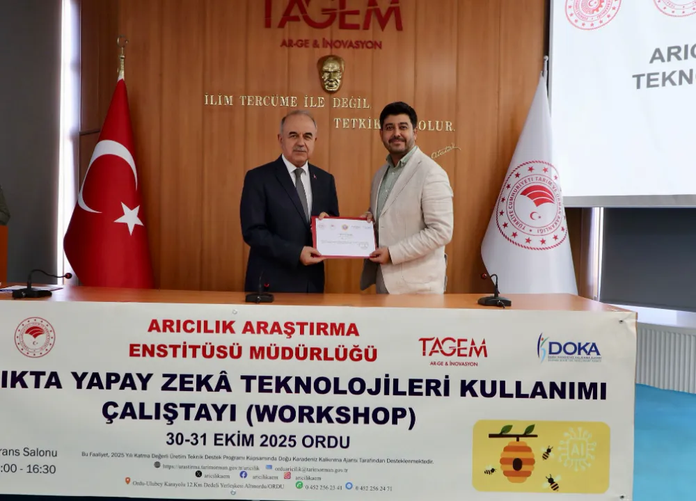 Vali Muammer Erol, “Arıcılıkta Yapay Zekâ Teknolojileri Kullanımı Çalıştayı”na Katıldı