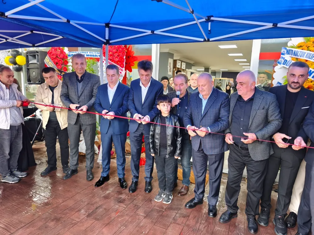 ÜNLÜ SANATÇI ÜNYE’DE MOBİLYA MAĞAZASI AÇTI!