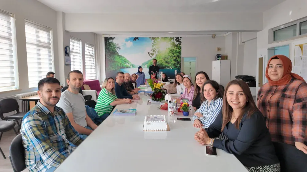 BAŞKAN KİBAR’DAN ÖĞRETMENLERE TATLI SÜRPRİZ