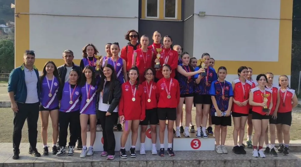 KROS FİNALİNDE ŞAMPİYONLAR BELLİ OLDU!