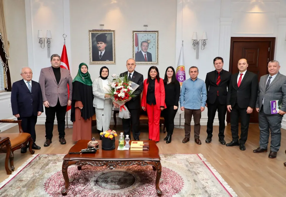 İL İNSAN HAKLARI KURULU ÜYELERİ, VALİ MUAMMER EROL’U ZİYARET ETTİ