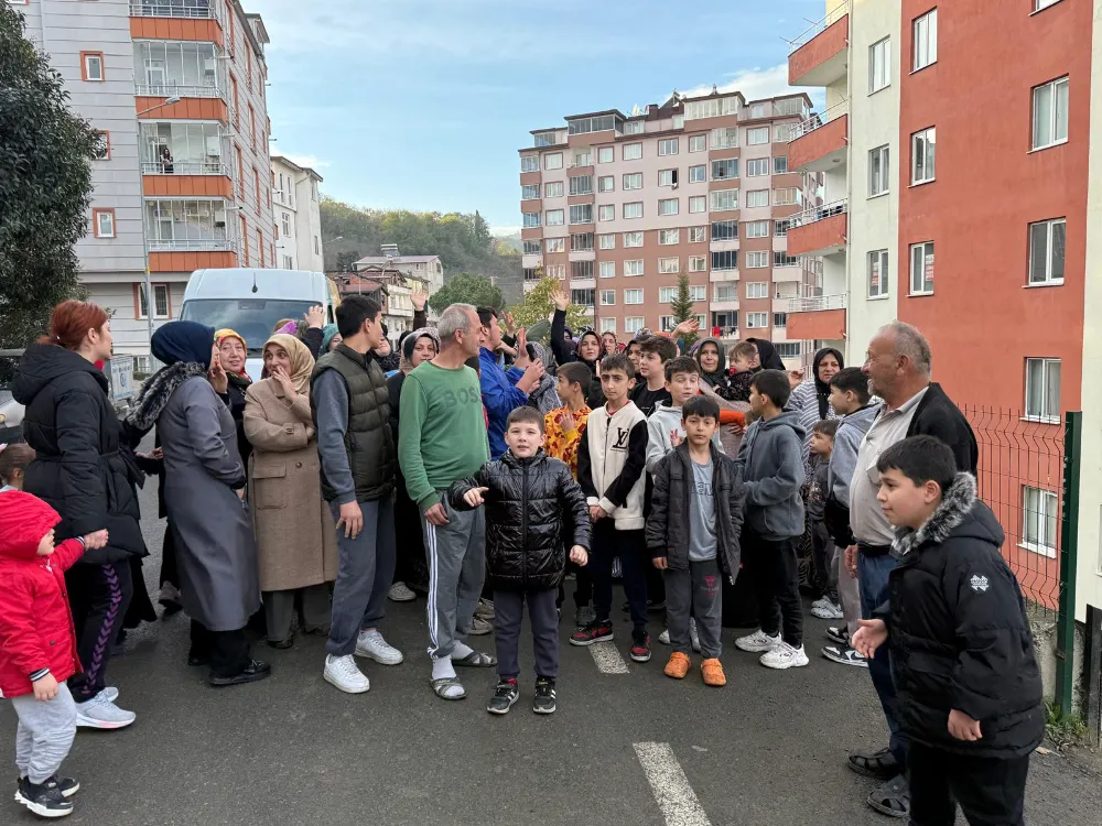 HAMİDİYE MAHALLESİ’NDE YOL GÜVENLİĞİ İSYANI
