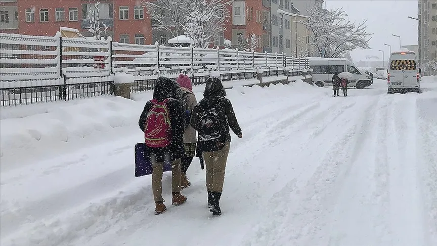 Akkuş’ta Eğitime Don ve Buzlanma Engeli