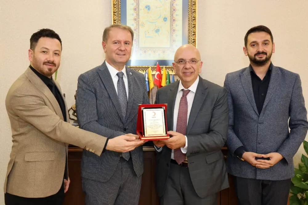 Türk Kızılay’ından Ordu Üniversitesi’ne  “Kurumsal Kan Bağışçısı” Altın Madalyası 