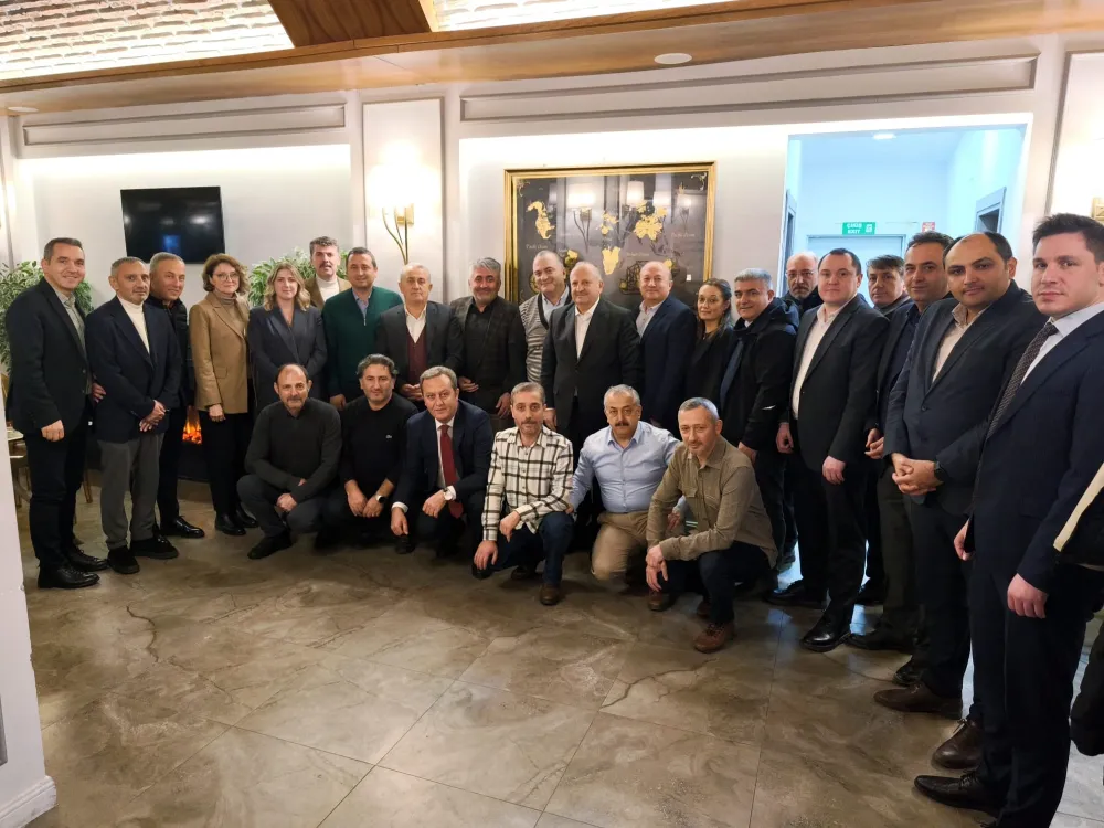 Başkan Tavlı, Belediye Emektarlarıyla Veda Yemeğinde Buluştu