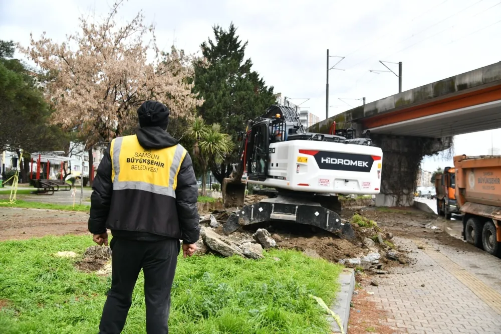 Samsun Liman Kavşağı’nda geometrik düzenleme çalışması başlatıldı.