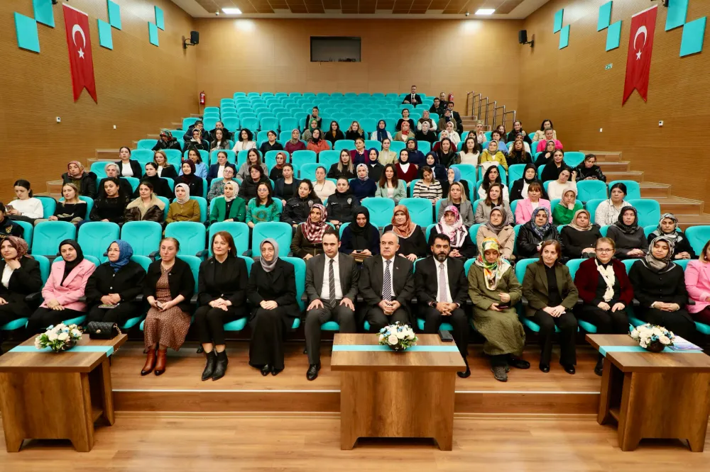 Vali Erol, Kadın Personellerin 8 Mart Dünya Kadınlar Günü’nü Kutladı