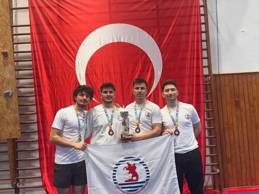 OMÜ, Ünilig Eskrim Şampiyonası’nda Türkiye Üçüncüsü Oldu.