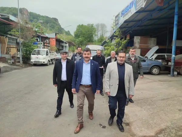 YENİDEN REFAH PARTİSİ’NDEN 1 MAYIS MESAJI VE EMEKÇİLERE ZİYARET