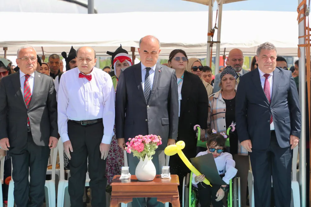 Vali Erol, Engelliler Haftası Münasebetiyle Düzenlenen Programa Katıldı