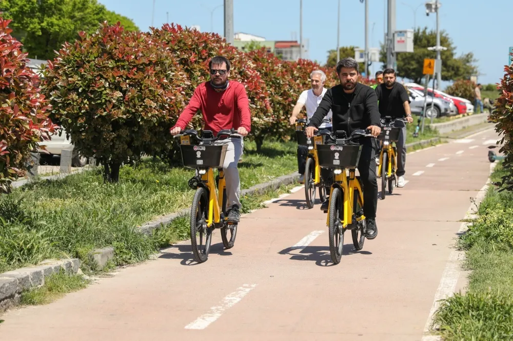 Atakum sahil bandında pedal destekli elektrikli bisikletler hizmet vermeye başladı.