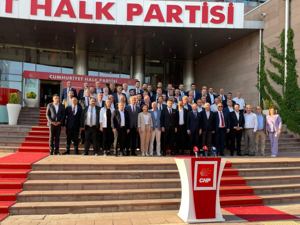 CHP’DEN 81 İL BAŞKANIYLA ORTAK AÇIKLAMA: “TÜRKİYE CUMHURİYETİ VE HALKIN PARTİSİ TESLİM ALINAMAZ”