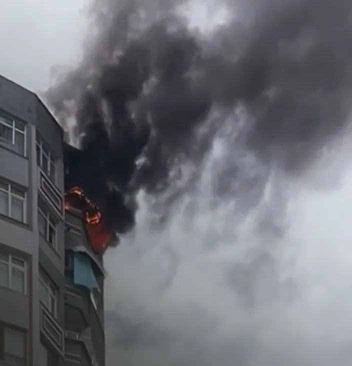 SAMSUN’DA 9 KATLI BİNADA YANGIN PANİĞİ