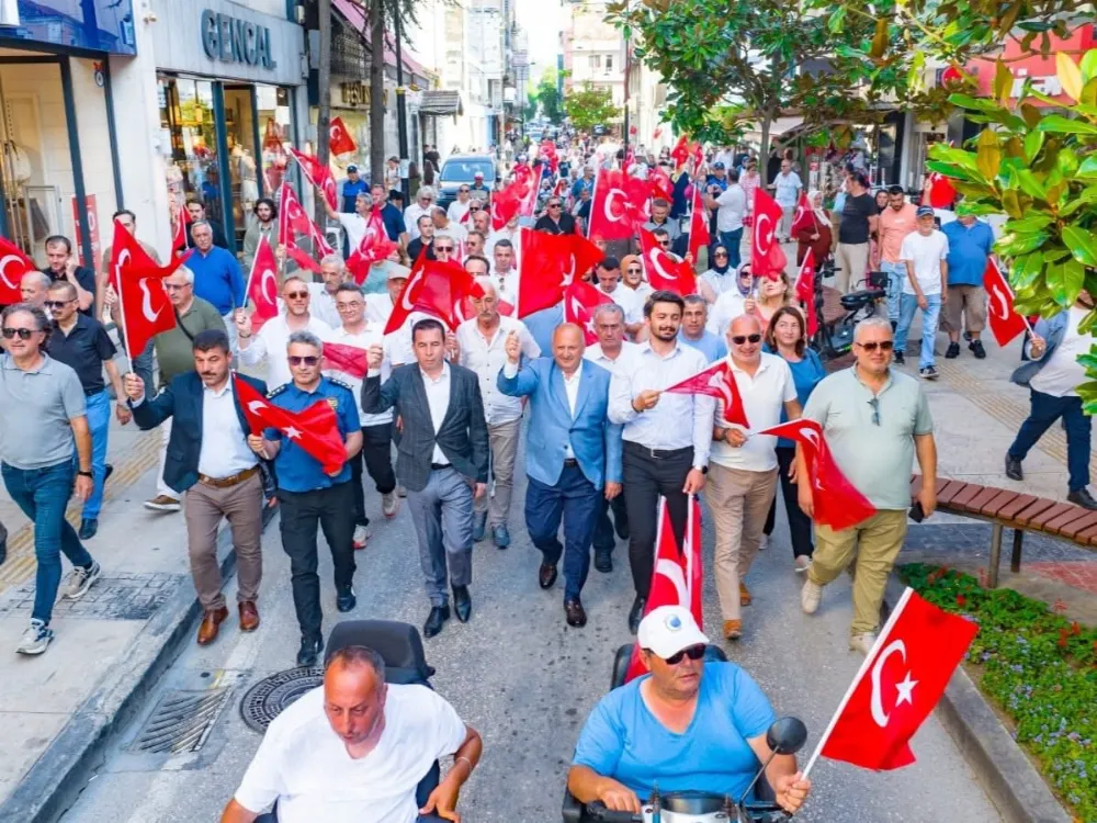 ÜNYE’DE FESTİVAL COŞKUSU BAŞLADI: 34. ULUSLARARASI KÜLTÜR, SANAT VE TURİZM FESTİVALİ KORTEJLE AÇILDI