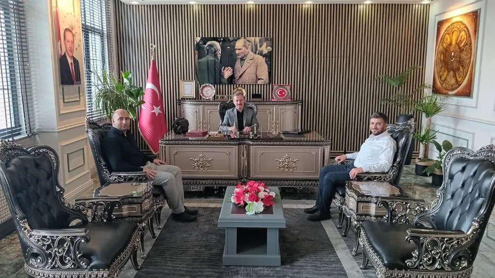 MESUT KARAYİĞİT’TEN NİKSAR KAYMAKAMI KADİR PERÇİ’YE ZİYARET