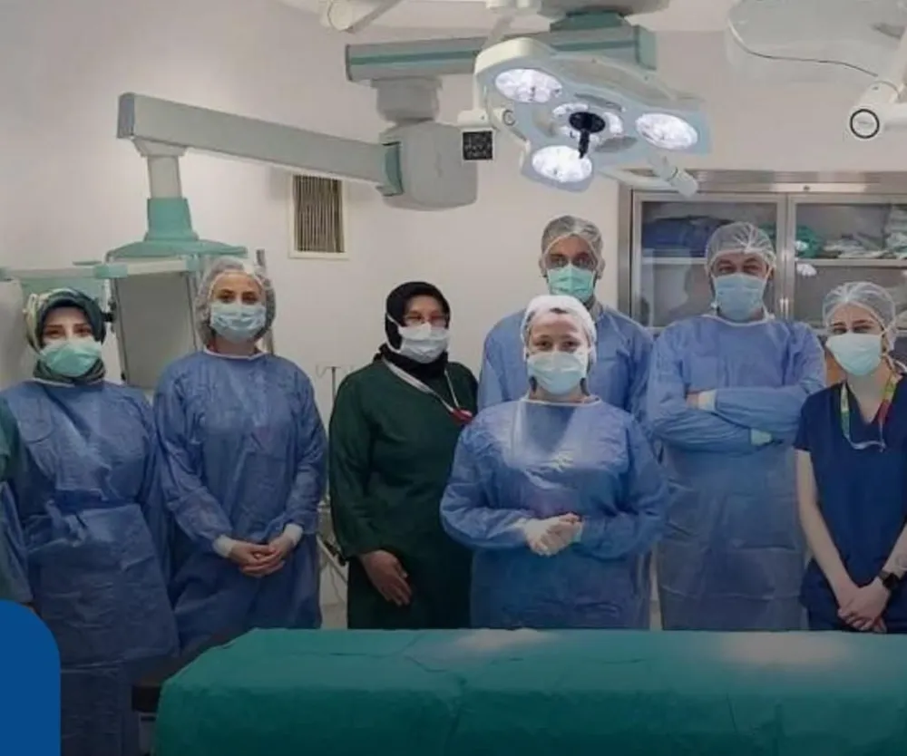 GÜRGENTEPE DEVLET HASTANESİ’NDE TARİHİ GÜN: İLK AMELİYAT BAŞARIYLA GERÇEKLEŞTİRİLDİ