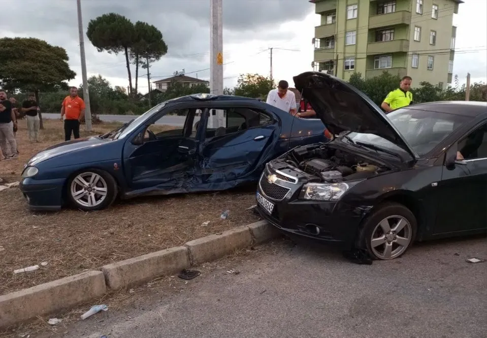 Samsun Çarşamba’da Feci Kaza: 8 Kişi Yaralandı