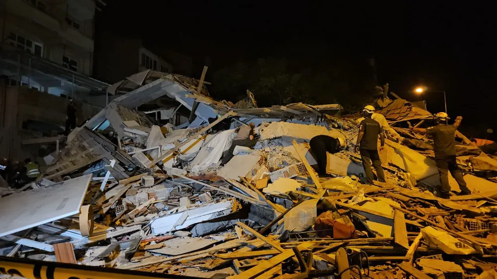 Enkaz Altında Kalan 1 Kişi Hayatını Kaybetti.