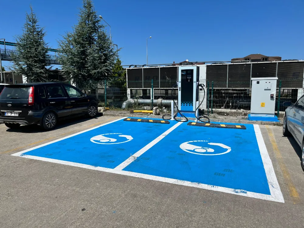 ÜNYE DEVLET HASTANESİ’NE ELEKTRİKLİ ARAÇ ŞARJ İSTASYONU