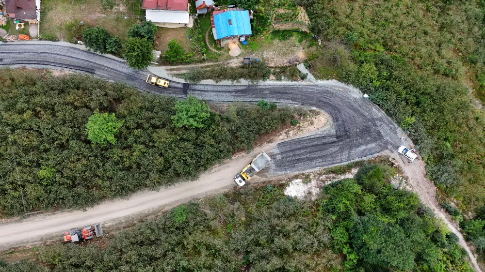 ÜNYE AĞIDERE SAKİNLERİNİN ASFALT SEVİNCİ
