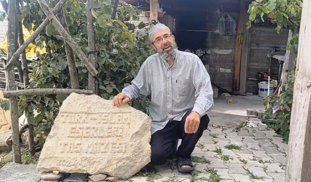 EMEKLİ MUZAFFER SÖNMEZ TAŞ OYMACILIĞINDA ESERLER BİRİKTİRİYOR…