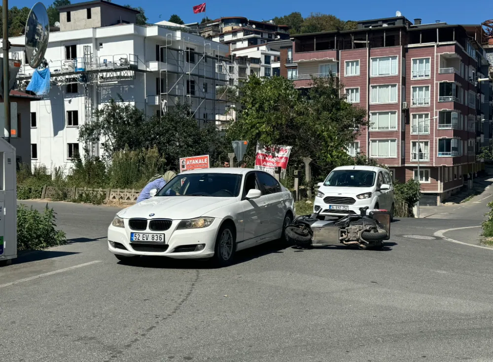 Sabıkalı Kavşakta Yine Kaza!