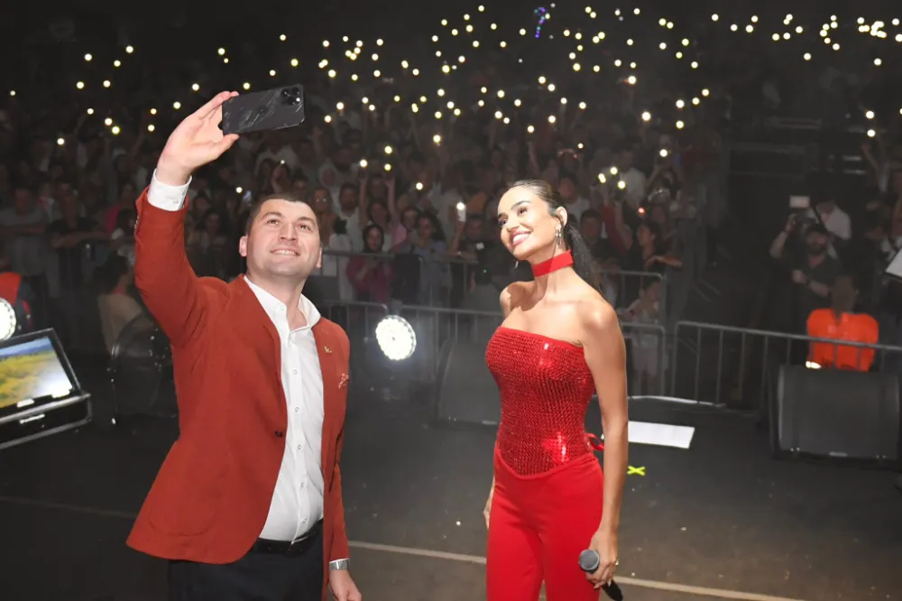 Elif Buse Doğan Orduyu Coşturdu!